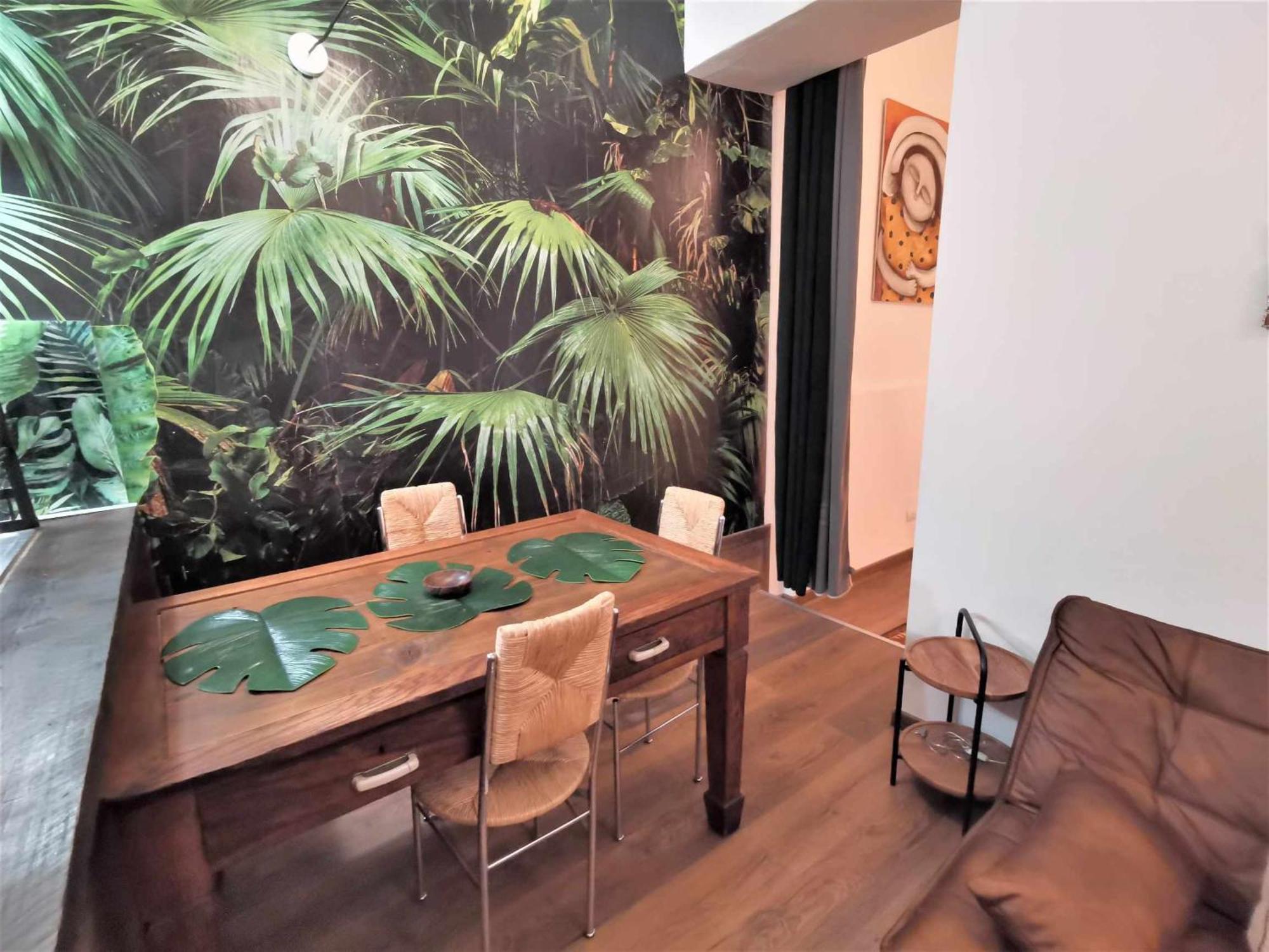 Apartment Jungle Fever *